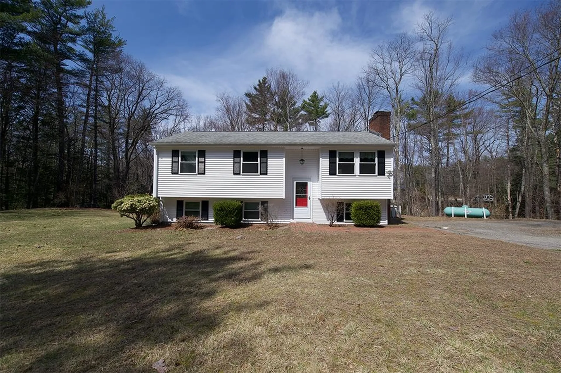 5 Phillipswood Road Sandown NH 03873