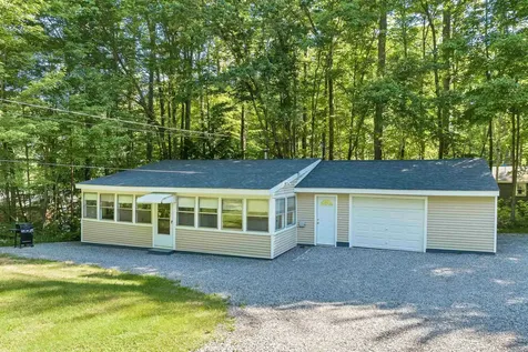 21 Canoe Lane Gilmanton NH 03237