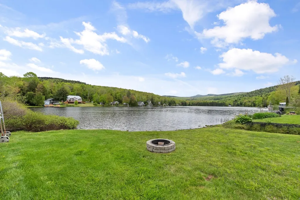 60 Normand Road Stark NH 03582