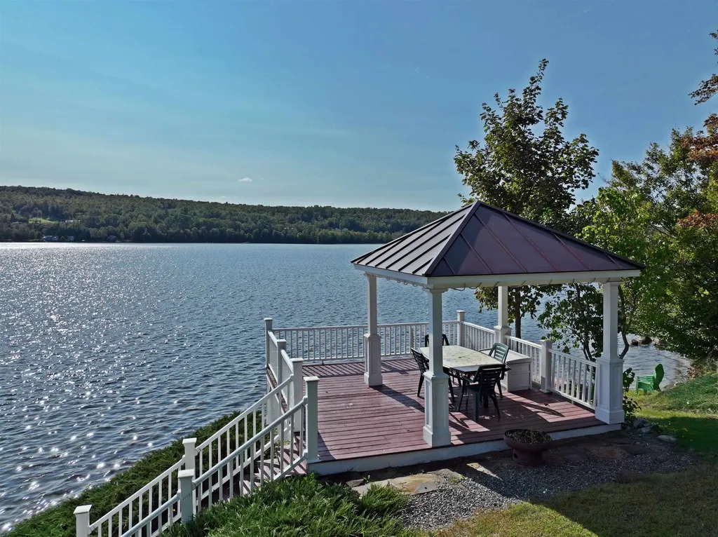 1662 Pageant Park Road Barton VT 05822