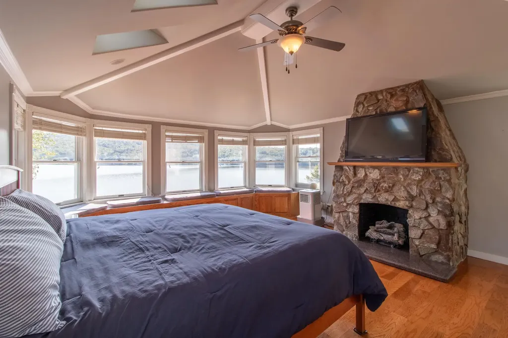 1662 Pageant Park Road Barton VT 05822