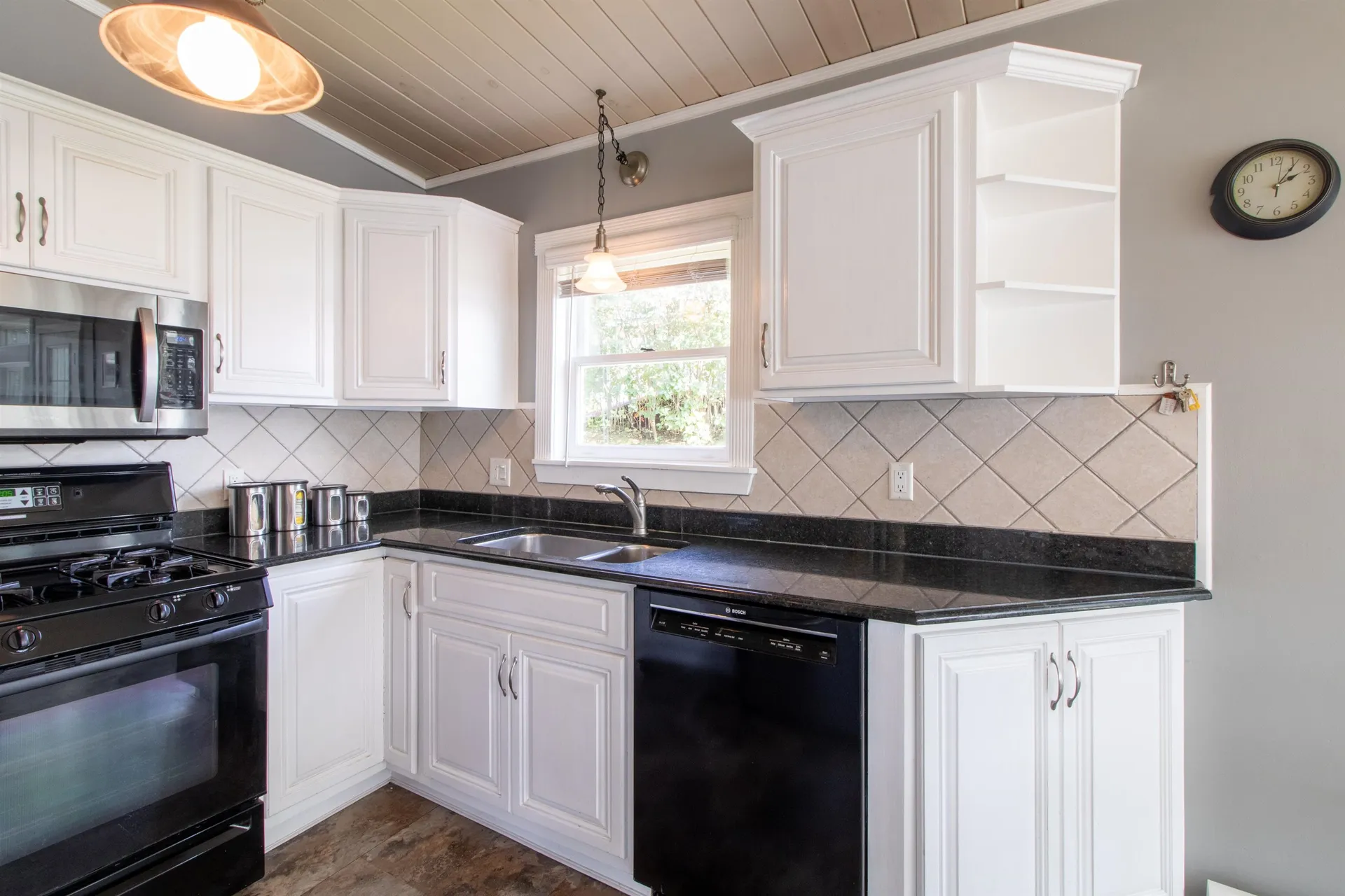 1662 Pageant Park Road Barton VT 05822