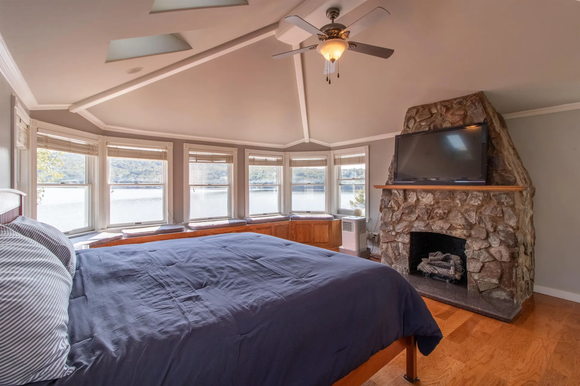 1662 Pageant Park Road Barton VT 05822