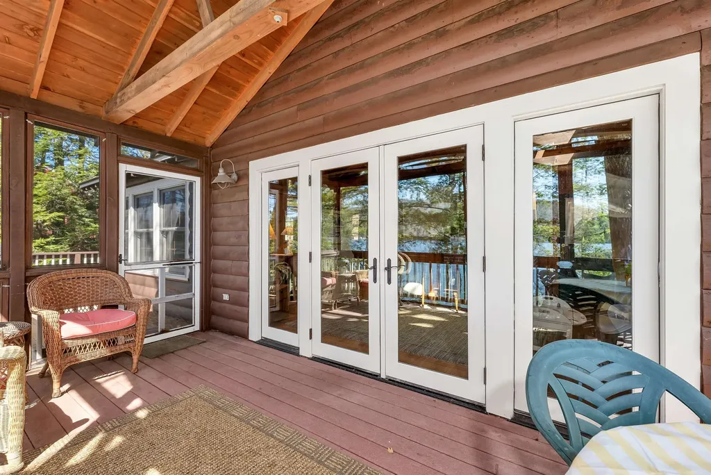 10 Treetop Lane Alton NH 03810