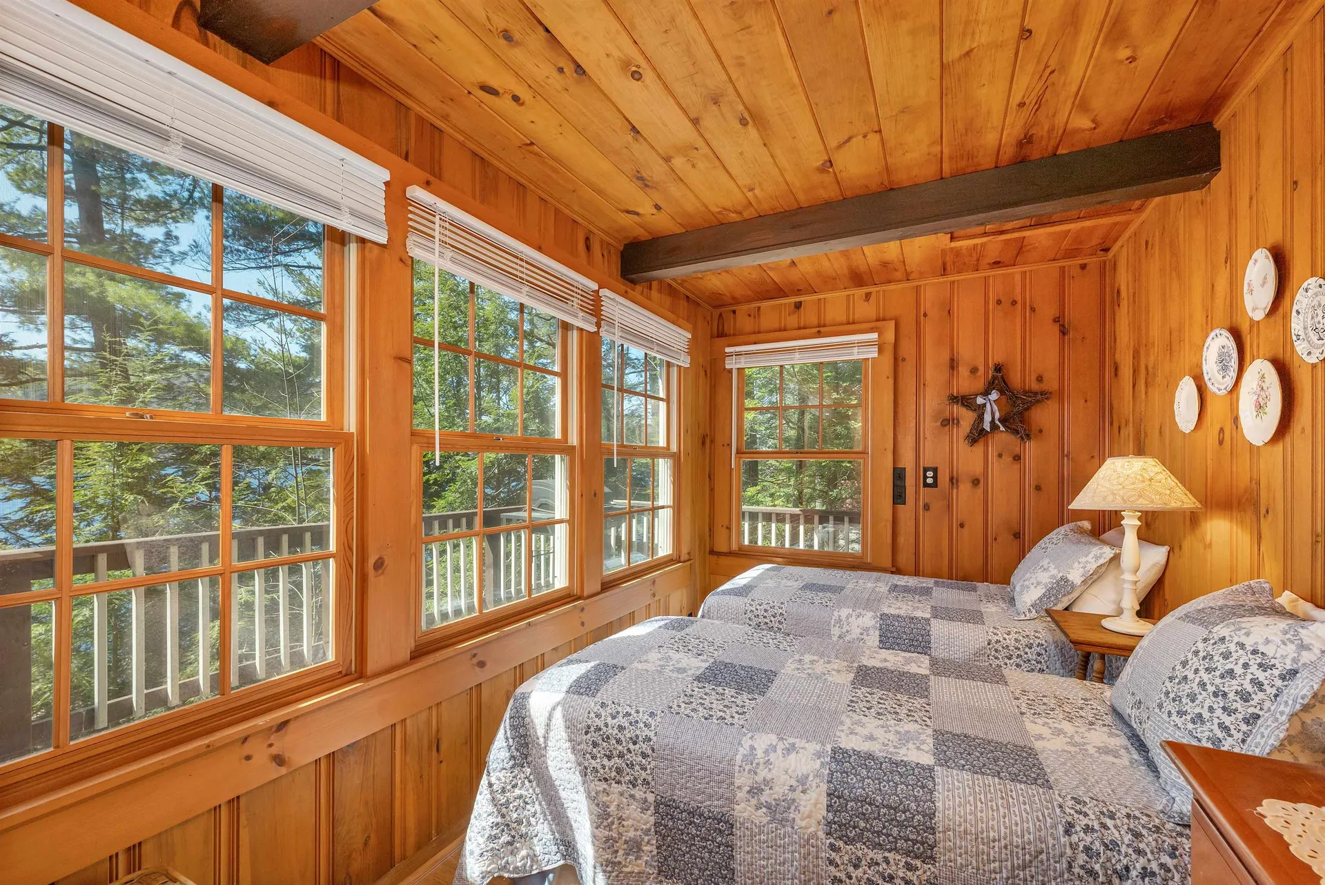 10 Treetop Lane Alton NH 03810