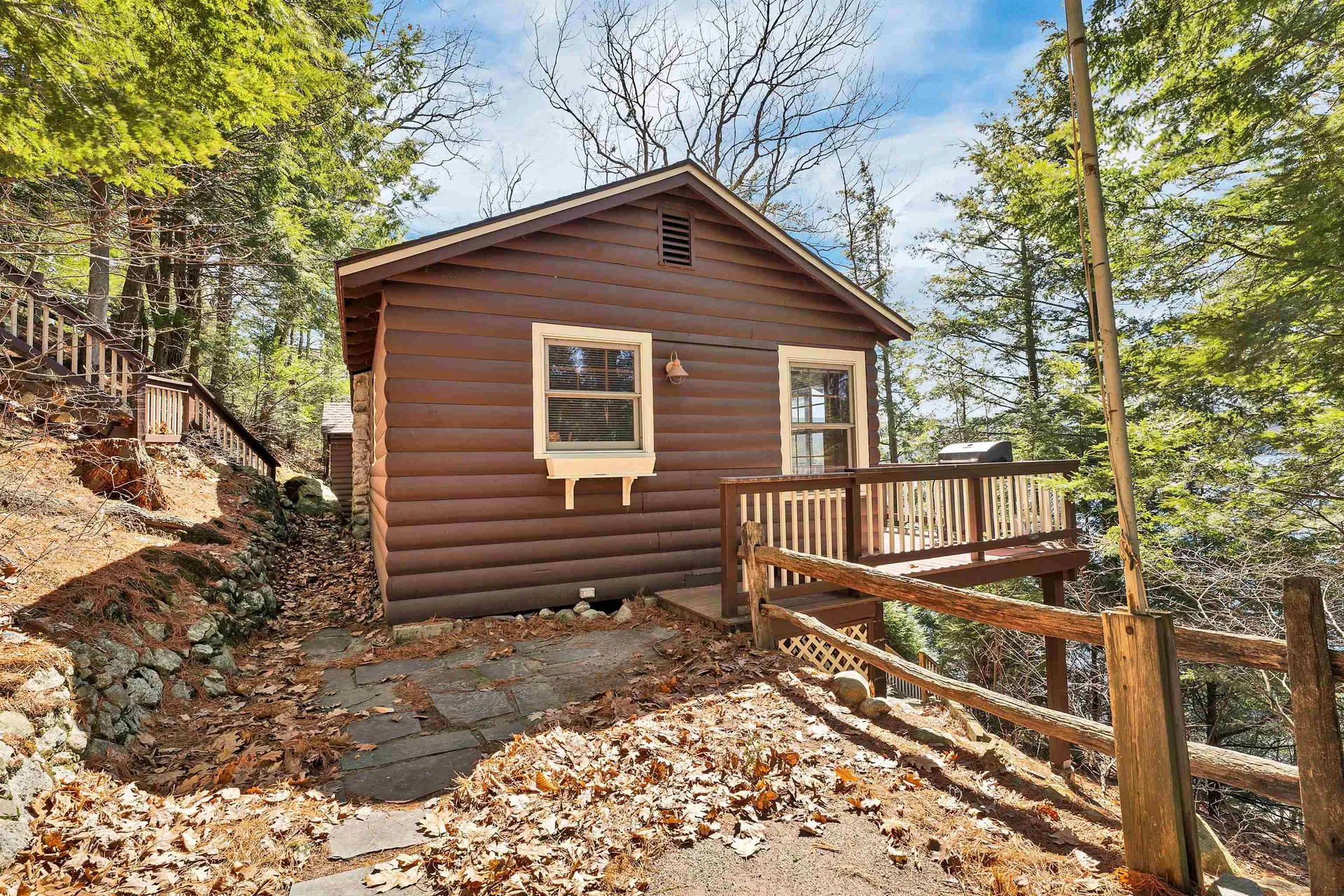 10 Treetop Lane Alton NH 03810
