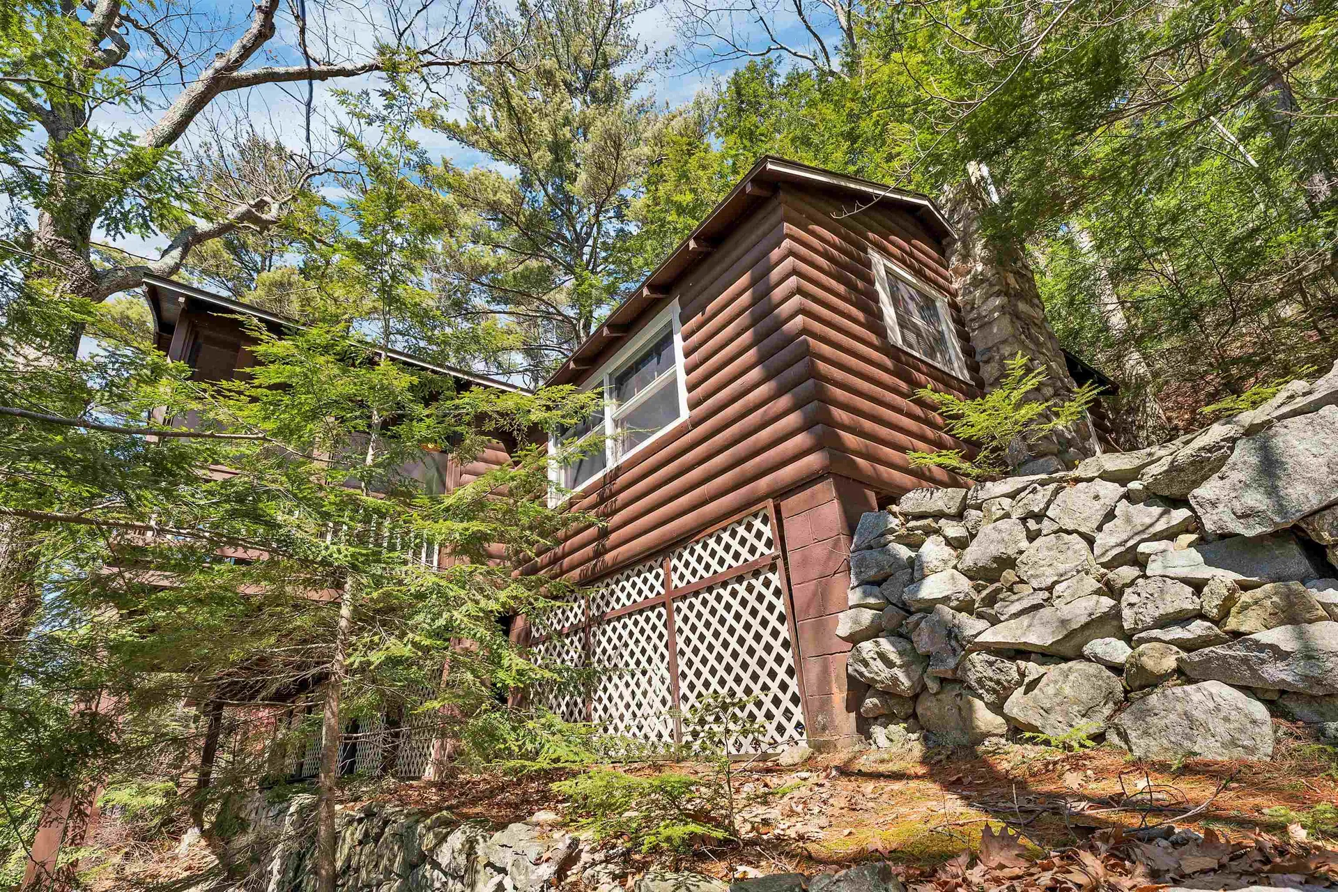 10 Treetop Lane Alton NH 03810