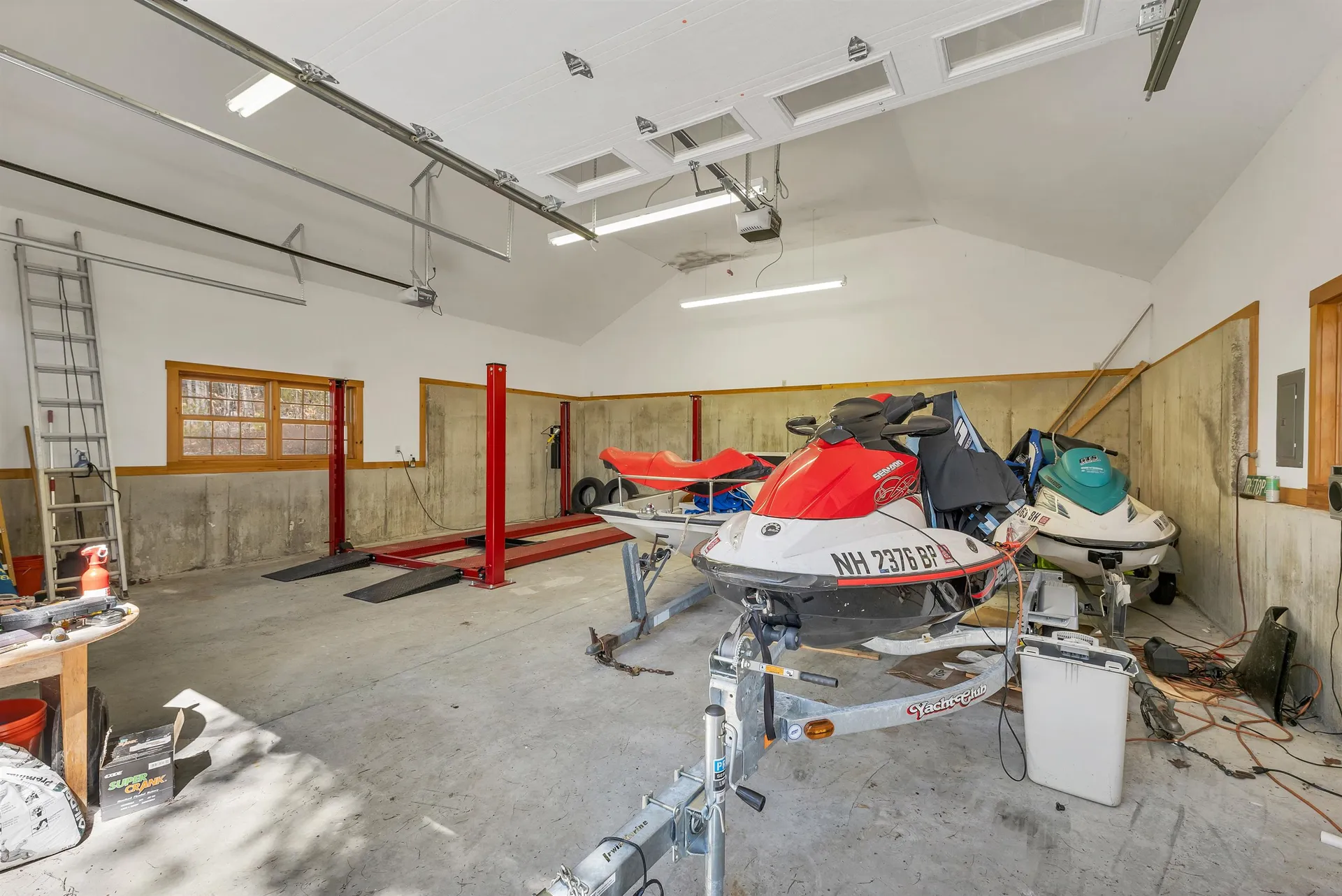 10 Treetop Lane Alton NH 03810