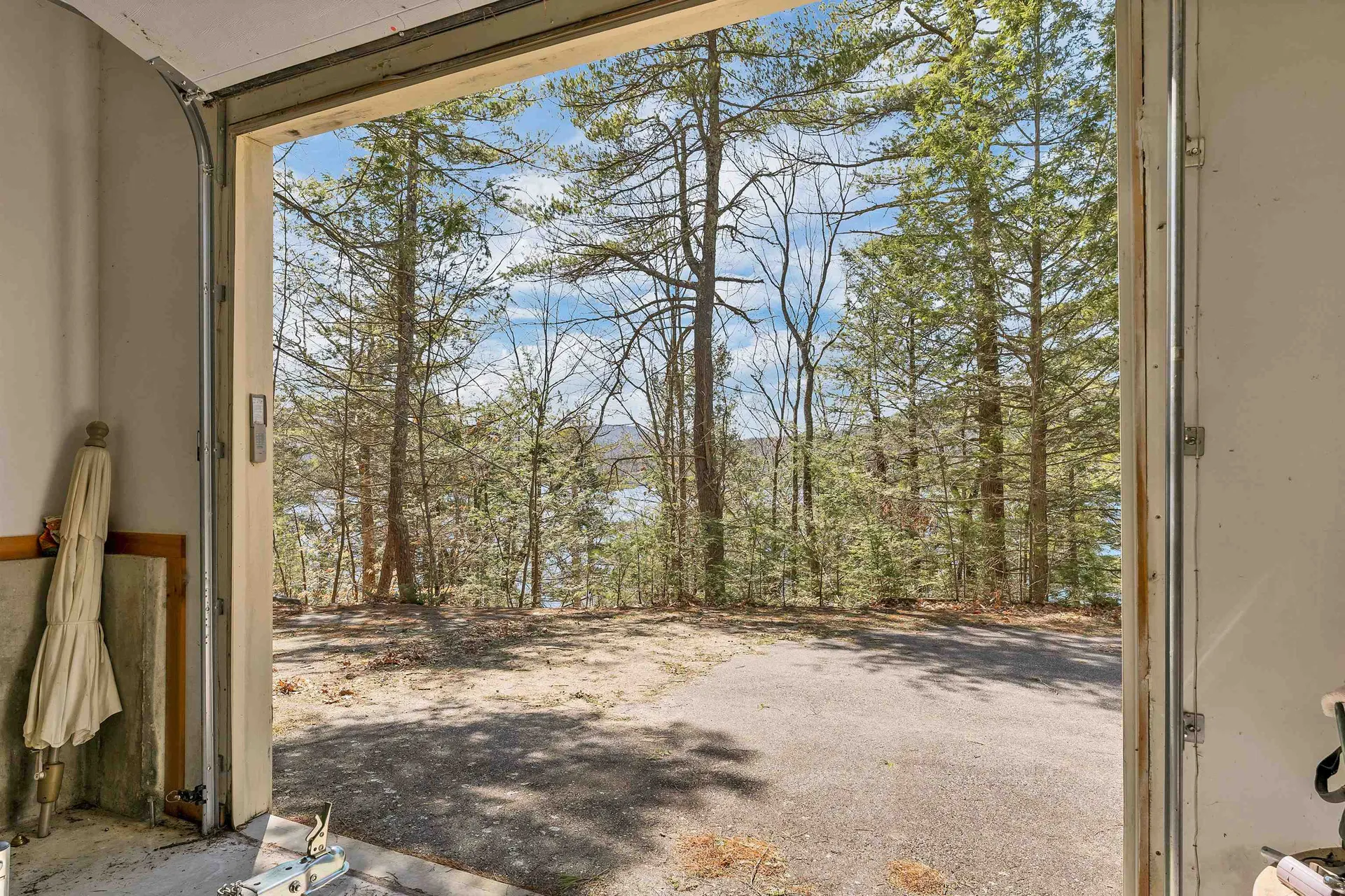 10 Treetop Lane Alton NH 03810