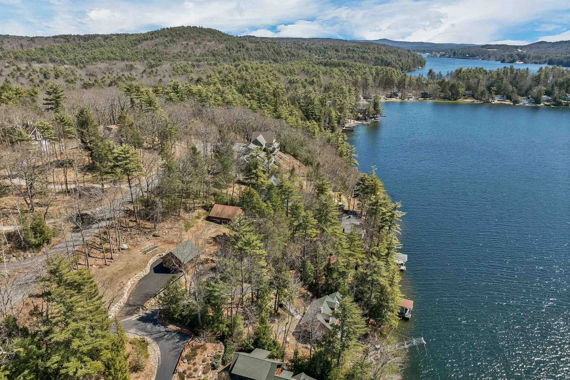 10 Treetop Lane Alton NH 03810