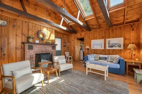 10 Treetop Lane Alton NH 03810