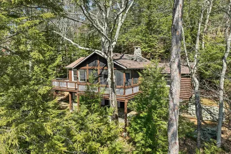 10 Treetop Lane Alton NH 03810