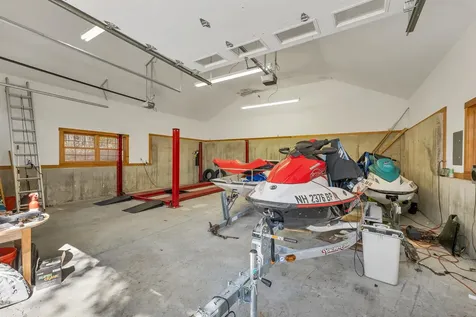 10 Treetop Lane Alton NH 03810