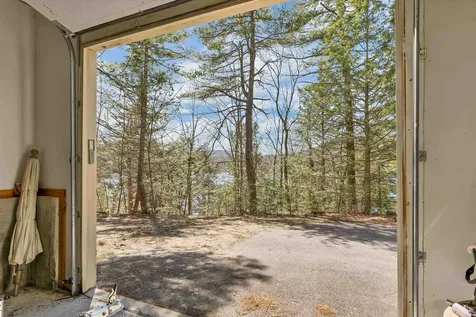 10 Treetop Lane Alton NH 03810