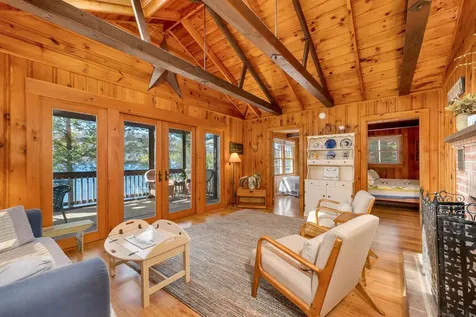 10 Treetop Lane Alton NH 03810