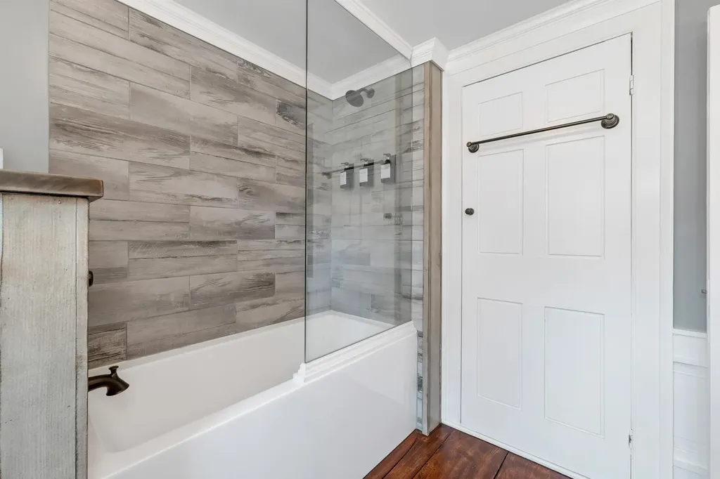 117 Hayes Road Alton NH 03809