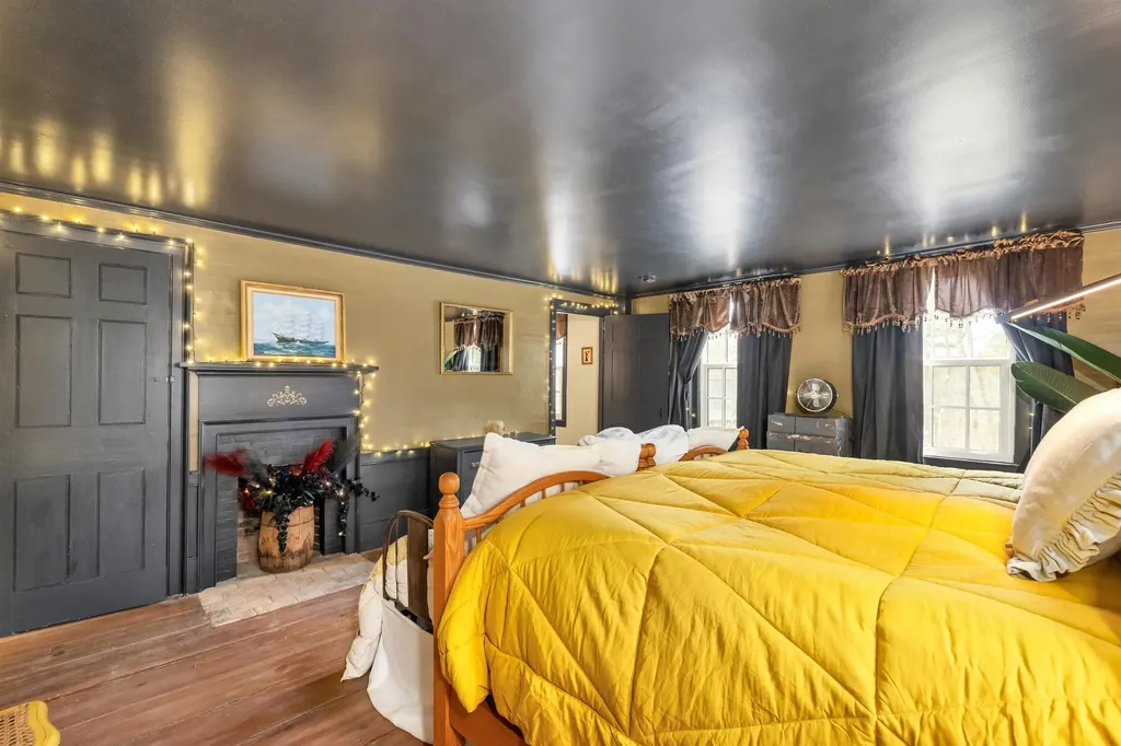 117 Hayes Road Alton NH 03809