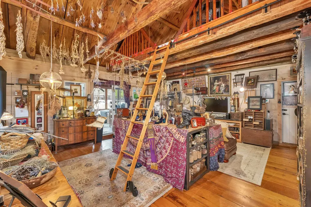 117 Hayes Road Alton NH 03809