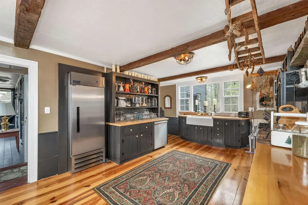 117 Hayes Road Alton NH 03809