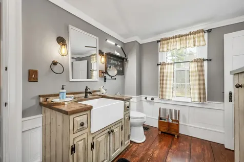 117 Hayes Road Alton NH 03809