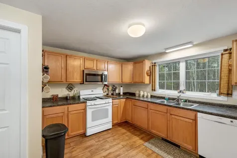 110 Canterbury Shore Drive Canterbury NH 03224