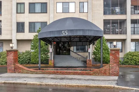 55 River Road Manchester NH 03104