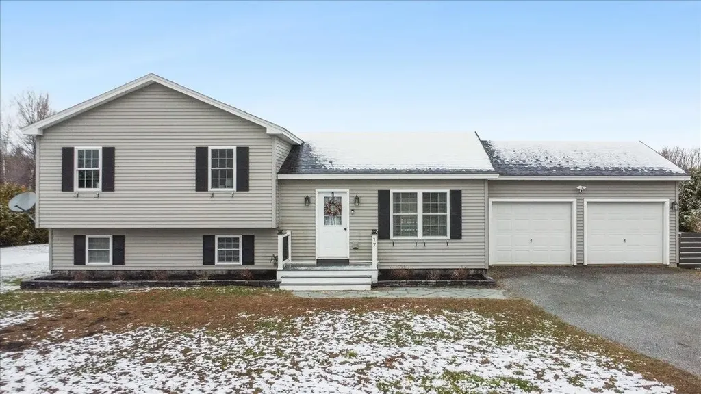 17 Samson Drive Sheldon VT 05478