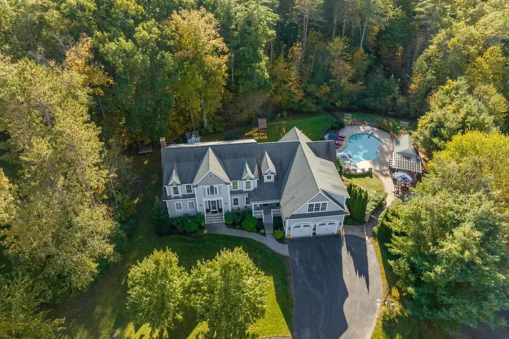 9 Hoyt Pond Road Madbury NH 03823