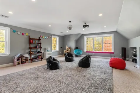 9 Hoyt Pond Road Madbury NH 03823