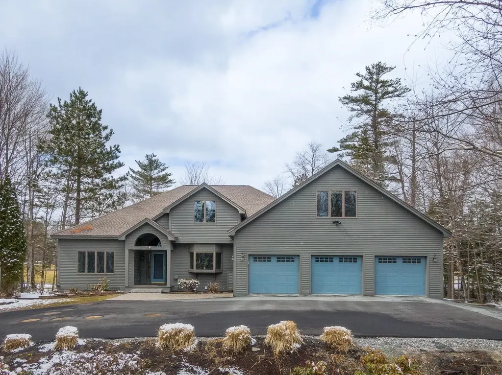 57 Greensward Drive Grantham NH 03753