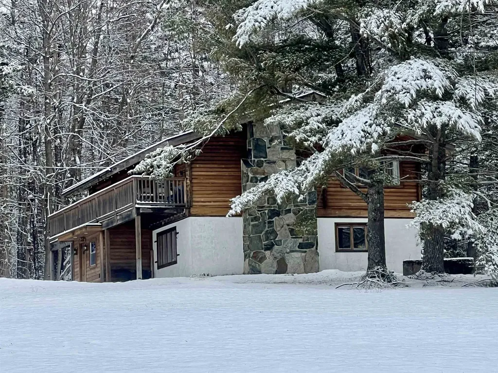 10 East Village Circle Wilmington VT 05363
