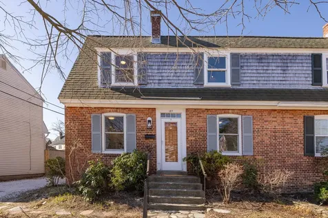 127 Crescent Way Portsmouth NH 03801