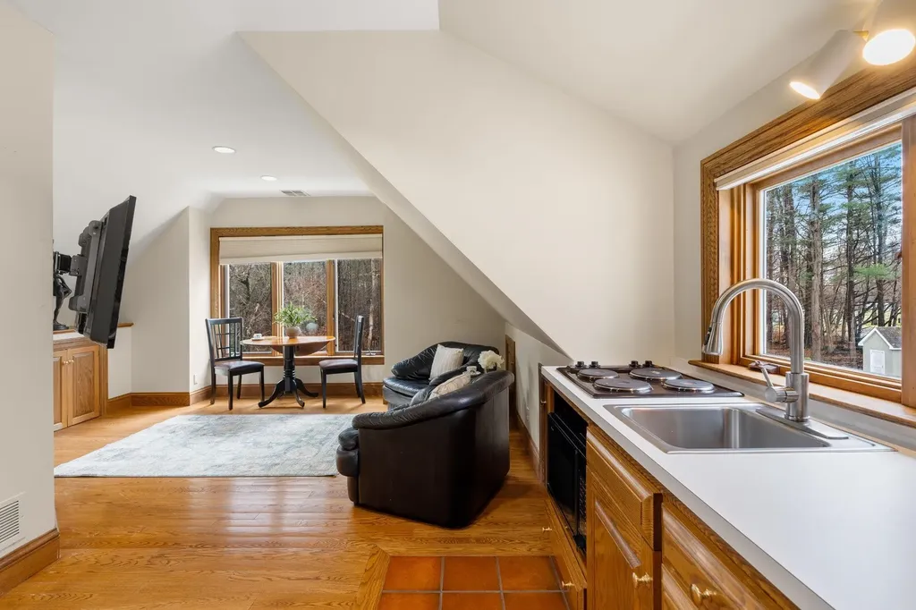 15 Richardson Road Hollis NH 03049