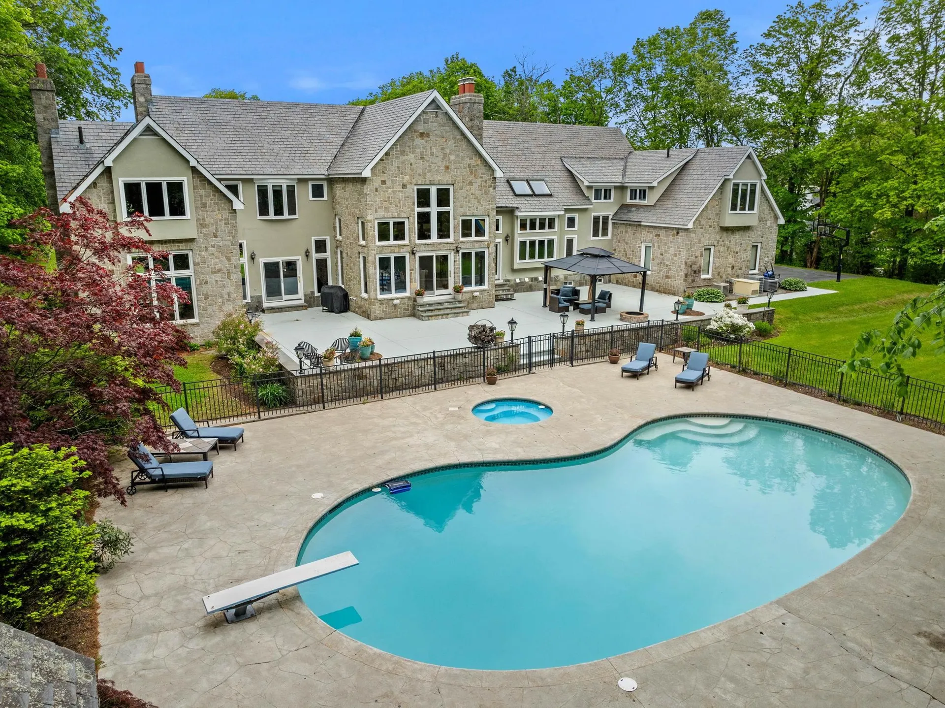 15 Richardson Road Hollis NH 03049