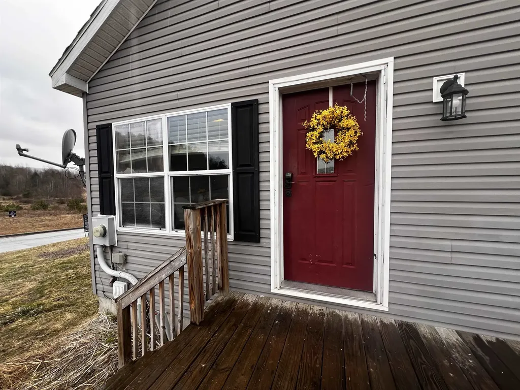 140 Deer Creek Lane St. Johnsbury VT 05819-8103