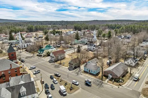 119 Main Street Alton NH 03809