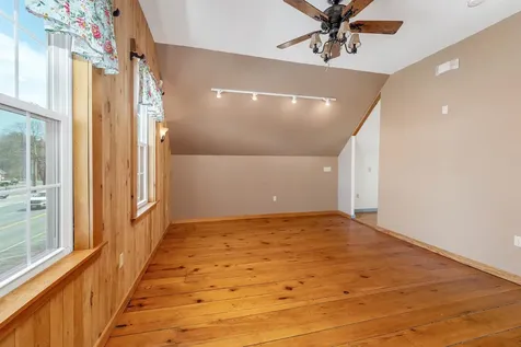 119 Main Street Alton NH 03809