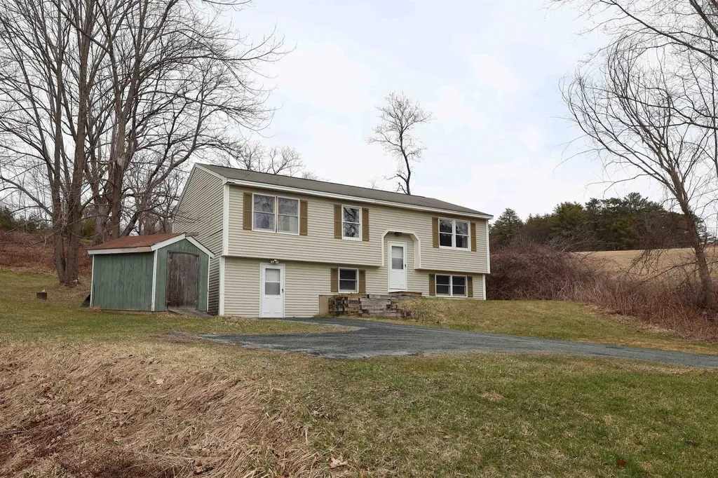121 Truell Road Hartford VT 05001