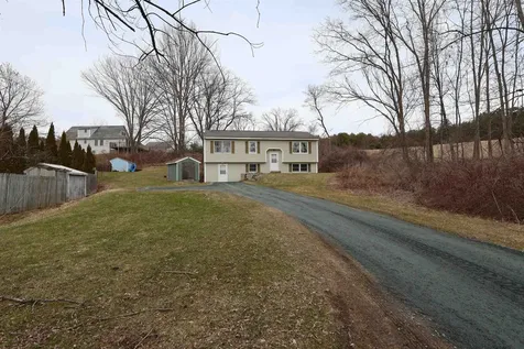 121 Truell Road Hartford VT 05001