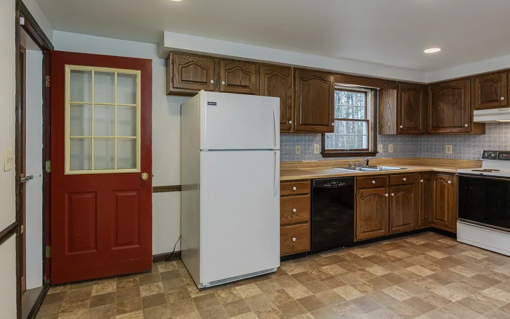 72 Fox Run Road Hinsdale NH 03451