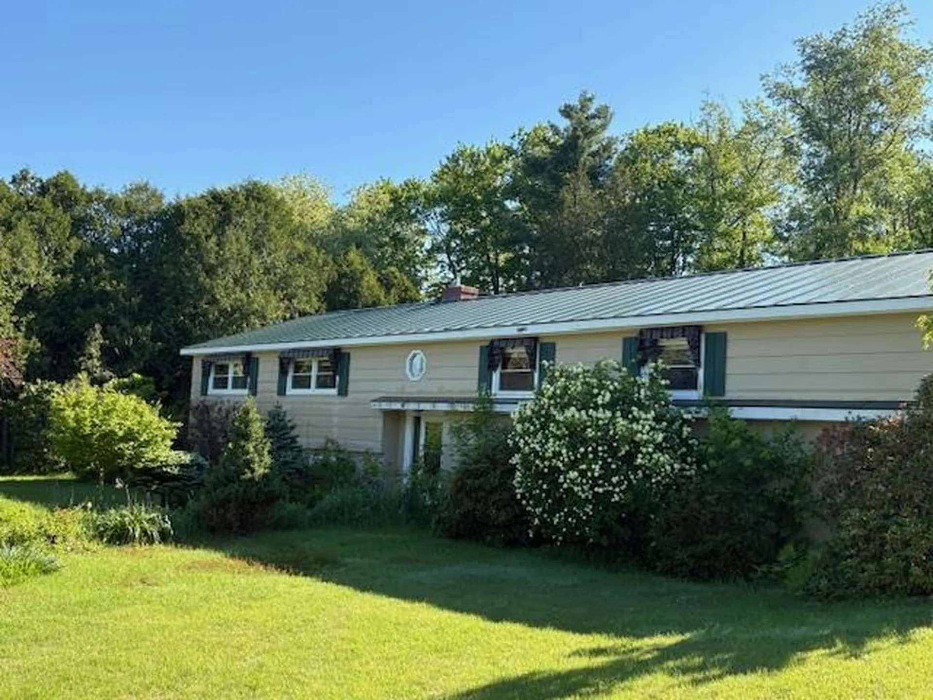 16 Laverne Drive Rutland City VT 05701