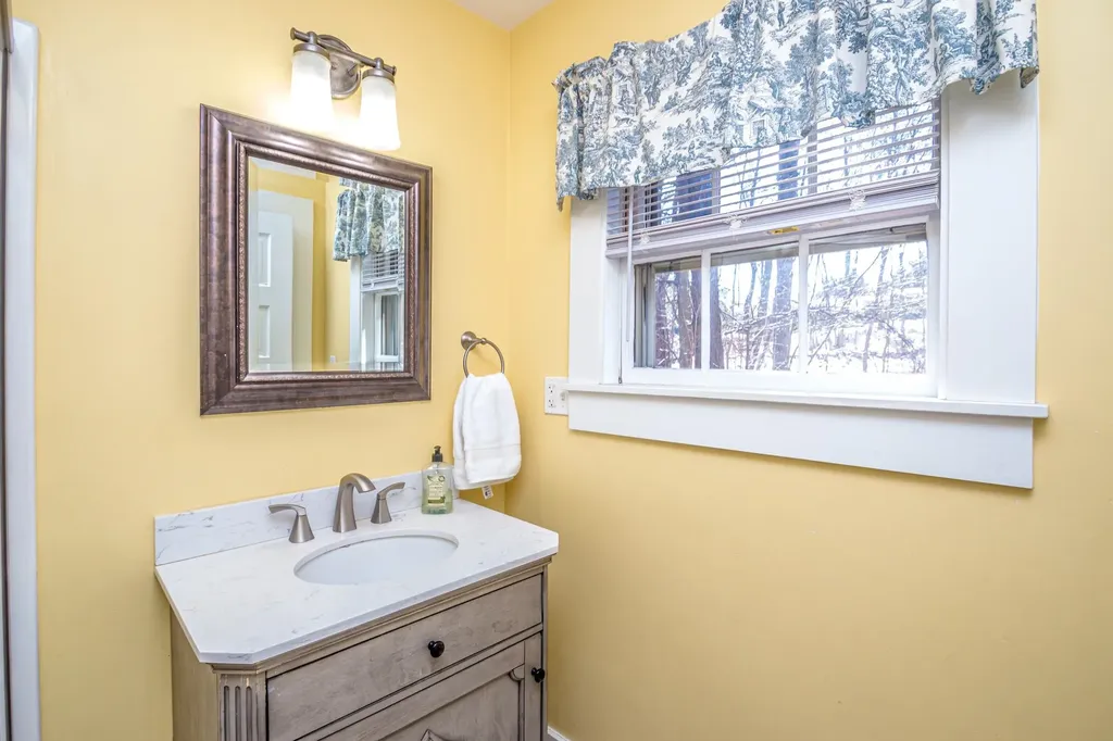 37 Cranmore Road Conway NH 03860