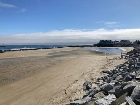 27 Thornton Street Hampton NH 03842