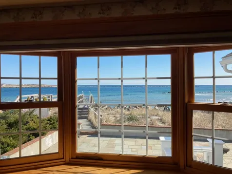 27 Thornton Street Hampton NH 03842