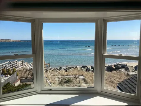 27 Thornton Street Hampton NH 03842