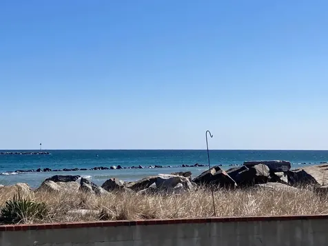 27 Thornton Street Hampton NH 03842