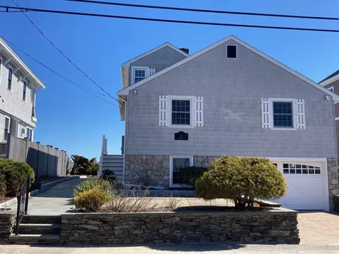 27 Thornton Street Hampton NH 03842