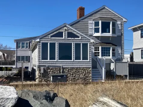 27 Thornton Street Hampton NH 03842