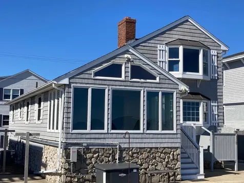 27 Thornton Street Hampton NH 03842