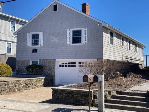 27 Thornton Street Hampton NH 03842